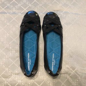 Women's Size 8 1/2 M 8.5 Black Patent Leather Flat Shoes EUC